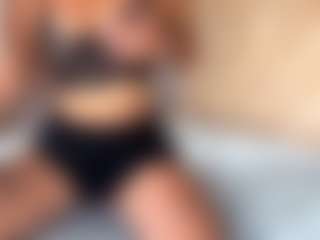 Live cam show with HoaStarratt - Strip Curvy on hrnylive.com