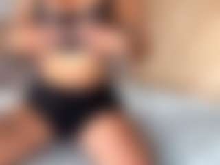 Live cam show with HoaStarratt - BBW on Lustler