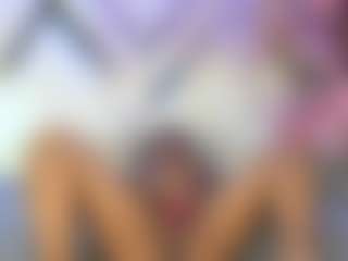Live cam show with Zafiraweels1 - Big Tits Dildo on fapnchat