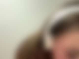 Live cam show with LeomaKoening - College on Camsoda Late Night