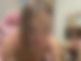 Live cam show with LeomaKoening - Amateur Mature on fapnchat