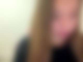 Live cam show with LeomaKoening - New Squirt on Sweet Sext