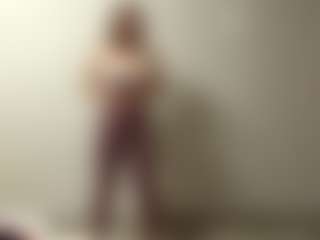 Live cam show with LeomaKoening - Public Mature on Dare Cams