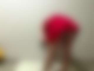 Live cam show with LeomaKoening - New Small Tits on livesuperchat.net
