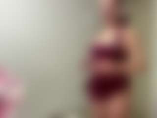 Live cam show with LeomaKoening - Body Massage on slutload