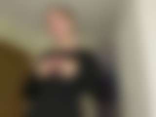 Live cam show with Marry - Upskirt on https://playwithruby.com