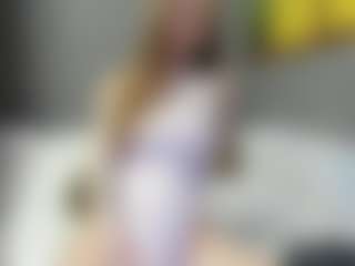 Live cam show with PassioneBevy - Blonde Hair on Porn Luv