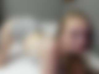 Live cam show with PassioneBevy - New Squirt on Camsoda