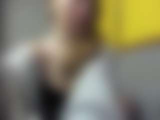 Live cam show with PassioneBevy - Squirt on madthumbs