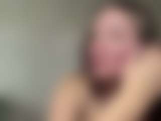 Live cam show with Kate - New Teen (18+) on xxxlivecams.org