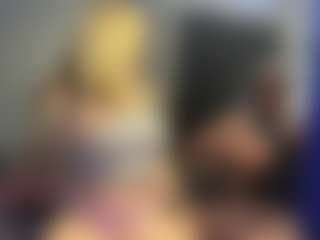tiptoethruroses's Live Sex Cam Show