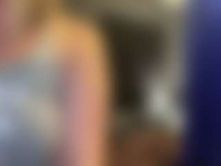 tiptoethruroses's Live Sex Cam Show