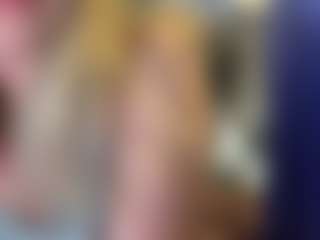 tiptoethruroses's Live Sex Cam Show