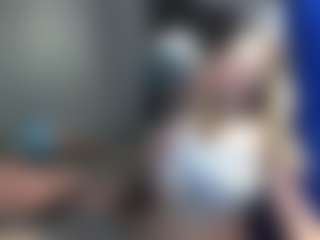 tiptoethruroses's Live Sex Cam Show