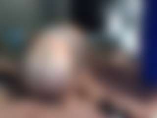 tiptoethruroses's Live Sex Cam Show