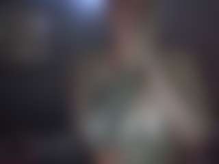 tiptoethruroses's Live Sex Cam Show