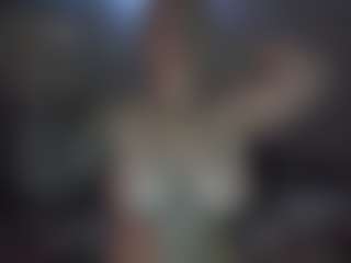 tiptoethruroses's Live Sex Cam Show