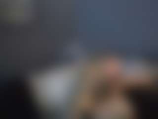 tiptoethruroses's Live Sex Cam Show