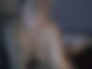 tiptoethruroses's Live Sex Cam Show