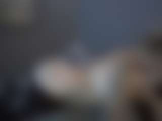 tiptoethruroses's Live Sex Cam Show