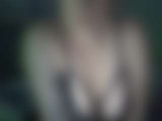 tiptoethruroses's Live Sex Cam Show