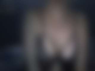 tiptoethruroses's Live Sex Cam Show
