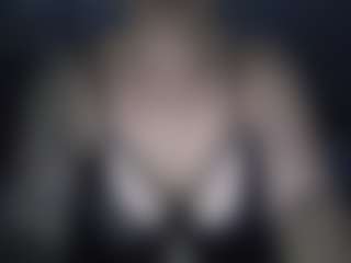 tiptoethruroses's Live Sex Cam Show