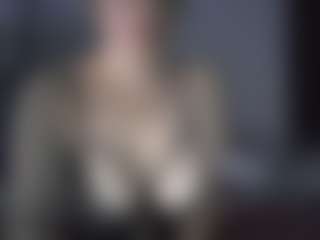 tiptoethruroses's Live Sex Cam Show