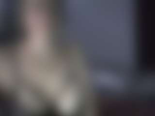 tiptoethruroses's Live Sex Cam Show