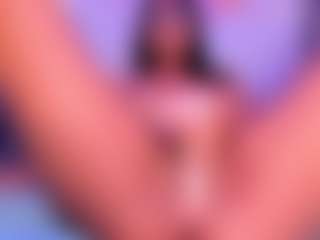 Live cam show with VickyyStone - New White on Camsoda | colombia
