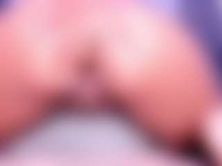 Live cam show with VickyyStone - Squirt on Camsoda
