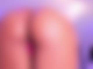 Live cam show with VickyyStone - Handjob on Camsoda