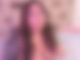 EmaValvet's Live Sex Cam Show
