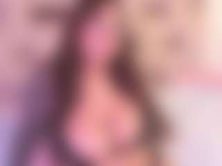 EmaValvet's Live Sex Cam Show