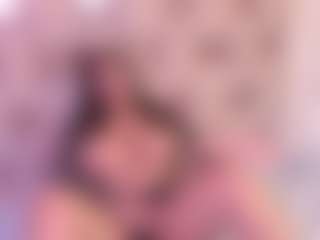 EmaValvet's Live Sex Cam Show