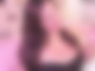 EmaValvet's Live Sex Cam Show