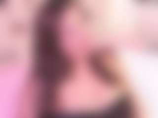 EmaValvet's Live Sex Cam Show