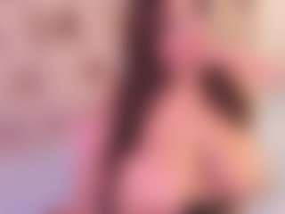 EmaValvet's Live Sex Cam Show
