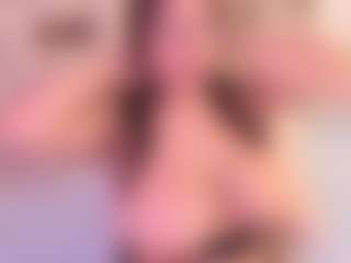 EmaValvet's Live Sex Cam Show