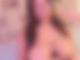 EmaValvet's Live Sex Cam Show