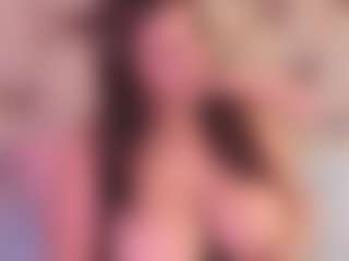EmaValvet's Live Sex Cam Show