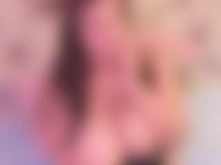 EmaValvet's Live Sex Cam Show