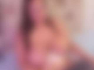 EmaValvet's Live Sex Cam Show