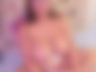 EmaValvet's Live Sex Cam Show
