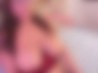 EmaValvet's Live Sex Cam Show