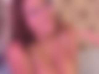 EmaValvet's Live Sex Cam Show