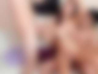 Love-Submissive18's Live Sex Cam Show