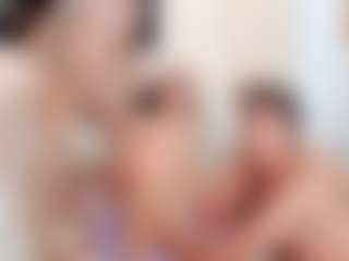Love-Submissive18's Live Sex Cam Show