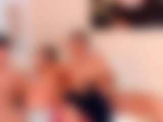 Love-Submissive18's Live Sex Cam Show