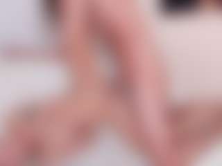 Love-Submissive18's Live Sex Cam Show